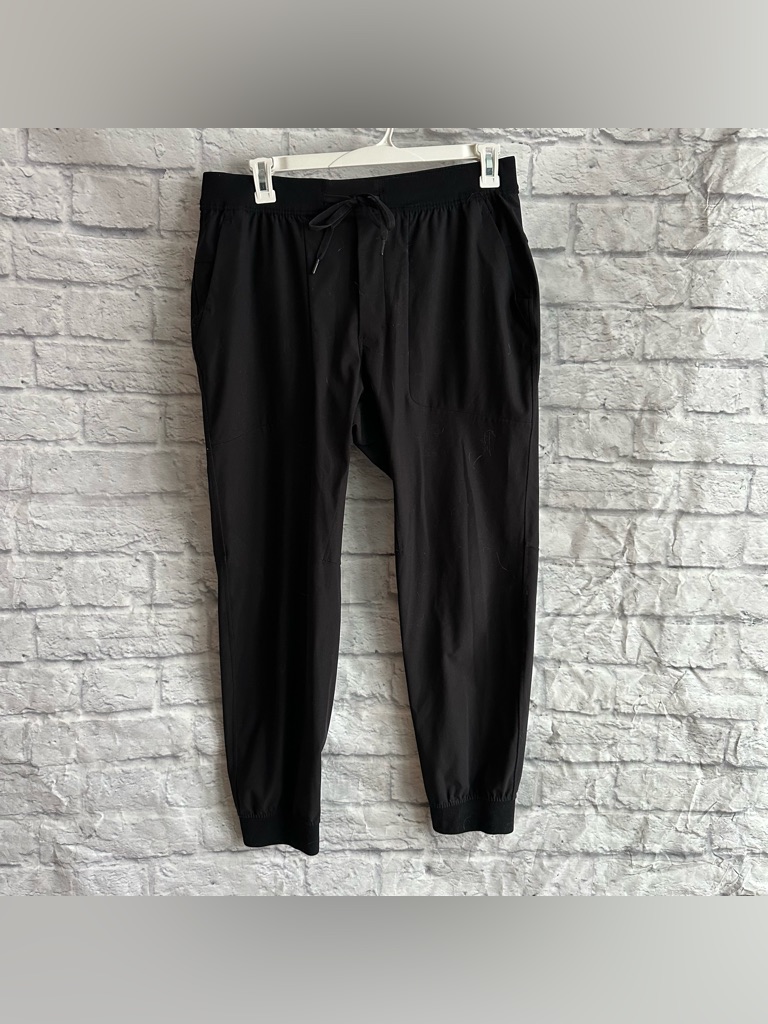 Preowned Mens Lululemon Black Joggers Sweatpants Size Xl Preowned Mens Lululemon Black Joggers Sweatpants Size Xl